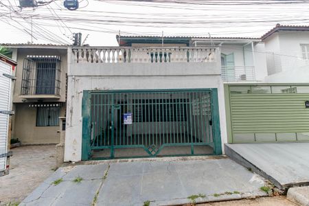 Casa para alugar com 250m², 3 quartos e 2 vagas Casa para alugar com 250m², 3 quartos e 2 vagasFachada