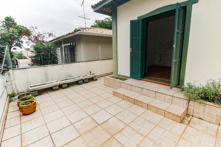 Casa para alugar com 250m², 3 quartos e 2 vagas Casa para alugar com 250m², 3 quartos e 2 vagasVaranda