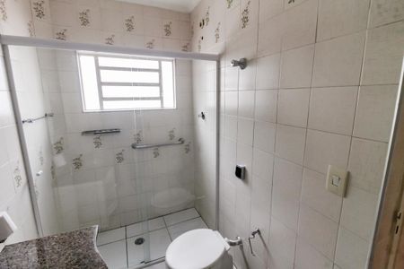 Casa para alugar com 250m², 3 quartos e 2 vagas Casa para alugar com 250m², 3 quartos e 2 vagasBanheiro da Suíte