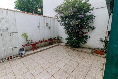 Casa para alugar com 250m², 3 quartos e 2 vagas Casa para alugar com 250m², 3 quartos e 2 vagasQuintal