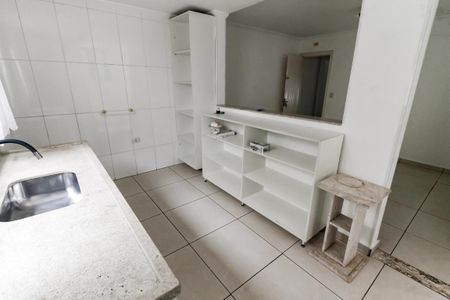 Casa para alugar com 250m², 3 quartos e 2 vagas Casa para alugar com 250m², 3 quartos e 2 vagasCozinha - Armários