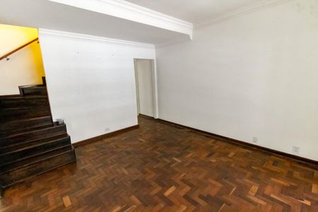 Casa para alugar com 250m², 3 quartos e 2 vagas Casa para alugar com 250m², 3 quartos e 2 vagasSala 1