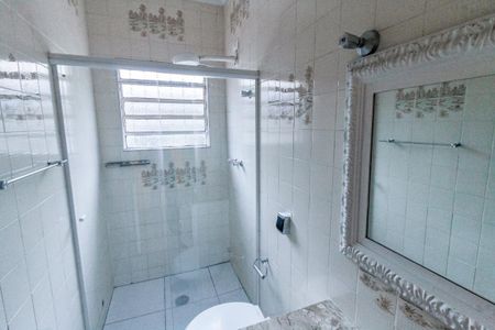 Casa para alugar com 250m², 3 quartos e 2 vagas Casa para alugar com 250m², 3 quartos e 2 vagasBanheiro Corredor