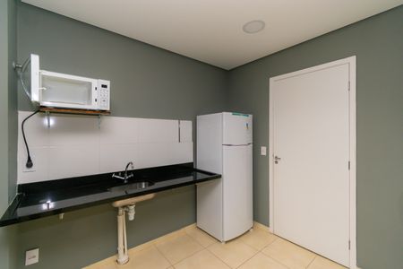 Apartamento para alugar com 37m², 2 quartos e 1 vagaÁrea comum - Salão de festas