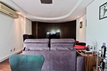 Apartamento para alugar com 240m², 3 quartos e 3 vagas Apartamento para alugar com 240m², 3 quartos e 3 vagasCobertura