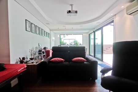 Apartamento para alugar com 240m², 3 quartos e 3 vagas Apartamento para alugar com 240m², 3 quartos e 3 vagasCobertura