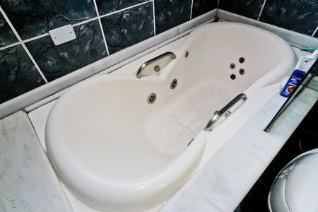 Apartamento para alugar com 240m², 3 quartos e 3 vagas Apartamento para alugar com 240m², 3 quartos e 3 vagasBanheiro da Suíte