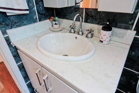 Apartamento para alugar com 240m², 3 quartos e 3 vagas Apartamento para alugar com 240m², 3 quartos e 3 vagasBanheiro