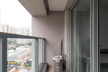 Varanda de kitnet/studio para alugar com 1 quarto, 25m² em Pompeia, São Paulo