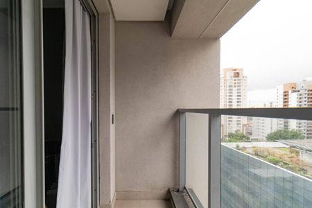 Varanda de kitnet/studio para alugar com 1 quarto, 25m² em Pompeia, São Paulo