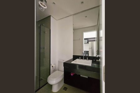 Banheiro de kitnet/studio para alugar com 1 quarto, 25m² em Pompeia, São Paulo