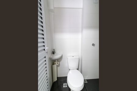 Apartamento para alugar com 106m², 3 quartos e 2 vagasBanheiro de Serviço