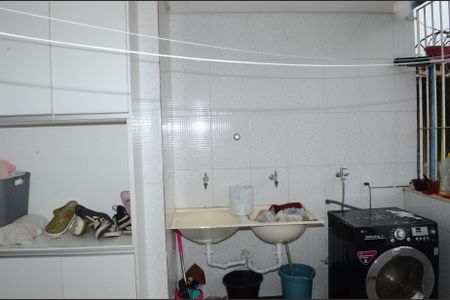 Casa à venda com 360m², 3 quartos e 1 vagaÁrea de Serviço