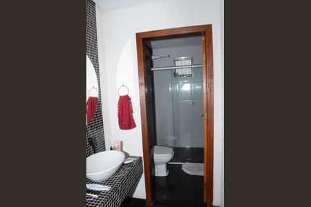 Casa à venda com 360m², 3 quartos e 1 vagaBanheiro Corredor