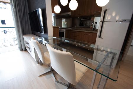 Sala de jantar de apartamento para alugar com 1 quarto, 54m² em Jardim Paulista, São Paulo
