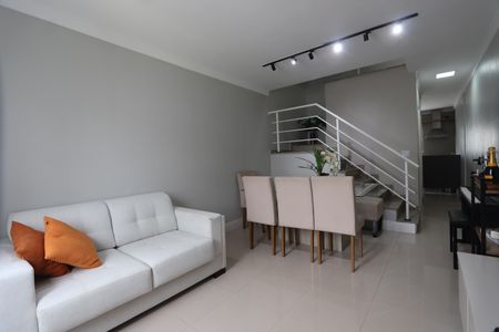 Sala de casa de condomínio à venda com 2 quartos, 115m² em Vila Alpina, São Paulo