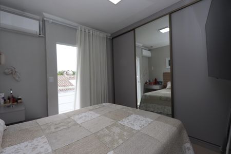 Casa de condomínio à venda com 115m², 2 quartos e 3 vagasSuíte 1