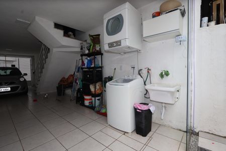 Casa de condomínio à venda com 115m², 2 quartos e 3 vagasLavanderia e Quintal