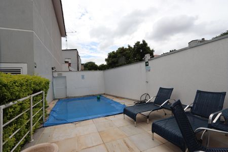 Casa de condomínio à venda com 115m², 2 quartos e 3 vagasÁrea comum - Piscina