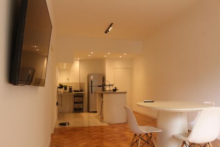 Apartamento à venda com 112m², 4 quartos e sem vagaSala