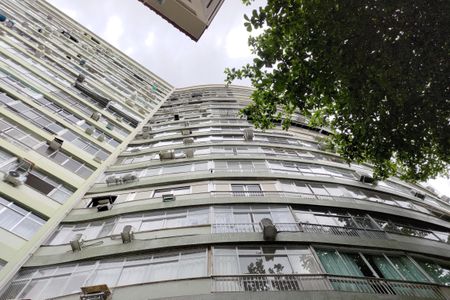 Apartamento à venda com 112m², 4 quartos e sem vagaFachada e portaria