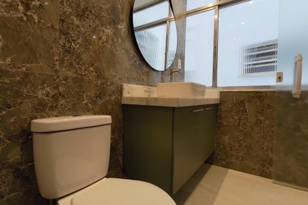 Apartamento à venda com 112m², 4 quartos e sem vagaBanheiro Kitnet