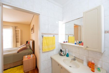 Casa à venda com 245m², 4 quartos e 4 vagasBanheiro da Suíte 1