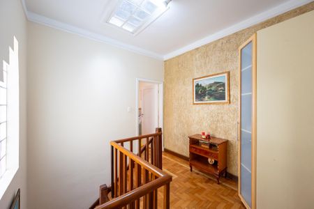 Casa à venda com 245m², 4 quartos e 4 vagasCorredor