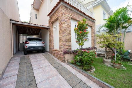 Casa à venda com 245m², 4 quartos e 4 vagasGaragem