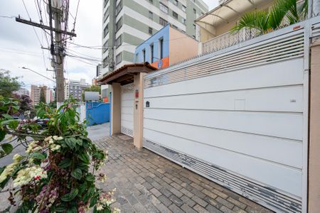 Casa à venda com 245m², 4 quartos e 4 vagasFachada