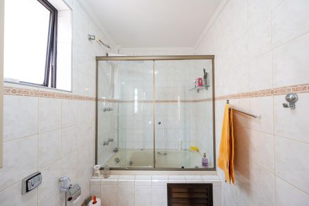 Casa à venda com 245m², 4 quartos e 4 vagasBanheiro da Suíte 1