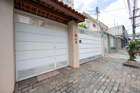 Casa à venda com 245m², 4 quartos e 4 vagasFachada