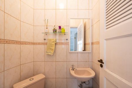 Casa à venda com 245m², 4 quartos e 4 vagasLavabo