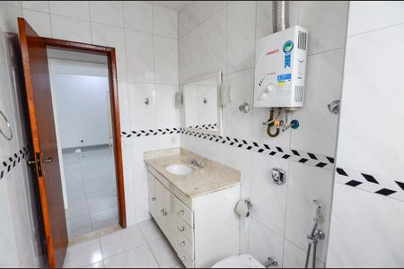 Apartamento para alugar com 82m², 2 quartos e sem vagaBanheiro