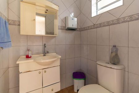 Casa à venda com 240m², 3 quartos e 5 vagas Casa à venda com 240m², 3 quartos e 5 vagasBanheiro 4