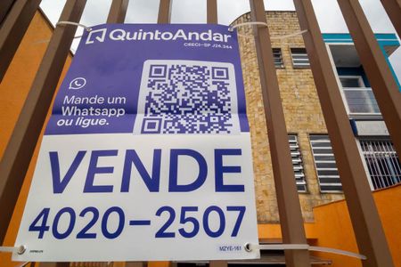 Casa à venda com 240m², 3 quartos e 5 vagas Casa à venda com 240m², 3 quartos e 5 vagasPlaca