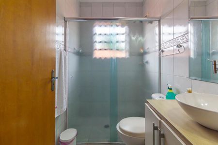 Casa à venda com 240m², 3 quartos e 5 vagas Casa à venda com 240m², 3 quartos e 5 vagasBanheiro 3