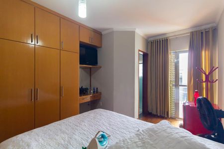 Casa à venda com 240m², 3 quartos e 5 vagas Casa à venda com 240m², 3 quartos e 5 vagasSuíte