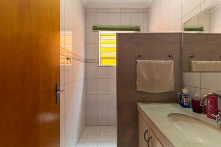 Casa à venda com 240m², 3 quartos e 5 vagas Casa à venda com 240m², 3 quartos e 5 vagasBanheiro 1