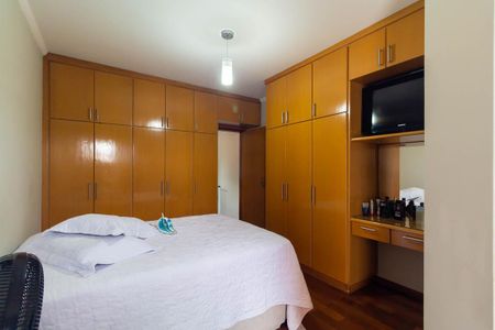 Casa à venda com 240m², 3 quartos e 5 vagas Casa à venda com 240m², 3 quartos e 5 vagasSuíte