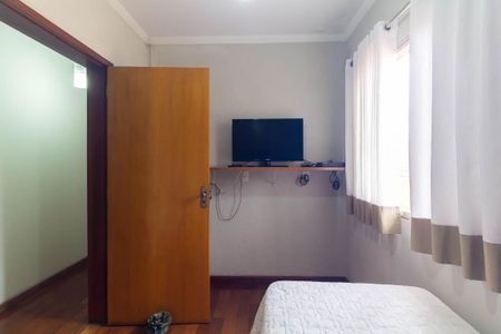 Casa à venda com 240m², 3 quartos e 5 vagas Casa à venda com 240m², 3 quartos e 5 vagasQuarto 3