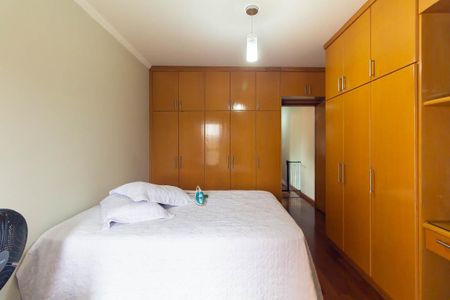 Casa à venda com 240m², 3 quartos e 5 vagas Casa à venda com 240m², 3 quartos e 5 vagasSuíte