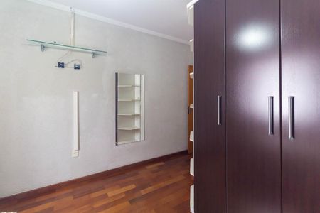 Casa à venda com 240m², 3 quartos e 5 vagas Casa à venda com 240m², 3 quartos e 5 vagasQuarto 4