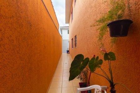 Casa à venda com 240m², 3 quartos e 5 vagas Casa à venda com 240m², 3 quartos e 5 vagasCorredor Lateral