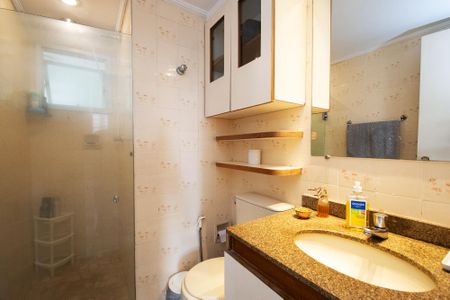 Apartamento à venda com 60m², 2 quartos e 1 vagabanheiro corredor