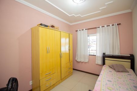 Casa à venda com 160m², 5 quartos e 4 vagasQuarto 2