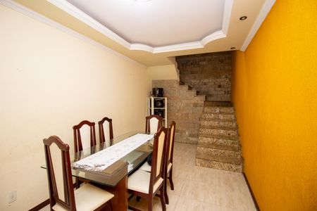 Sala de casa à venda com 5 quartos, 160m² em Sapucaias, Contagem