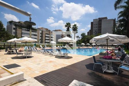 Apartamento para alugar com 148m², 3 quartos e 3 vagas Apartamento para alugar com 148m², 3 quartos e 3 vagasÁrea comum - Piscina