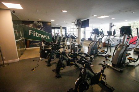 Apartamento para alugar com 148m², 3 quartos e 3 vagas Apartamento para alugar com 148m², 3 quartos e 3 vagasÁrea comum - Academia