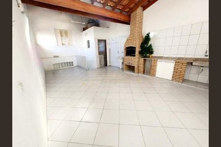 Casa à venda com 3 quartos, 188m² em Jardim Roberto, Osasco
